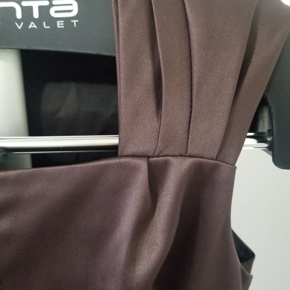 BCBG Paris Bowtie Dress - Picture 4 of 5